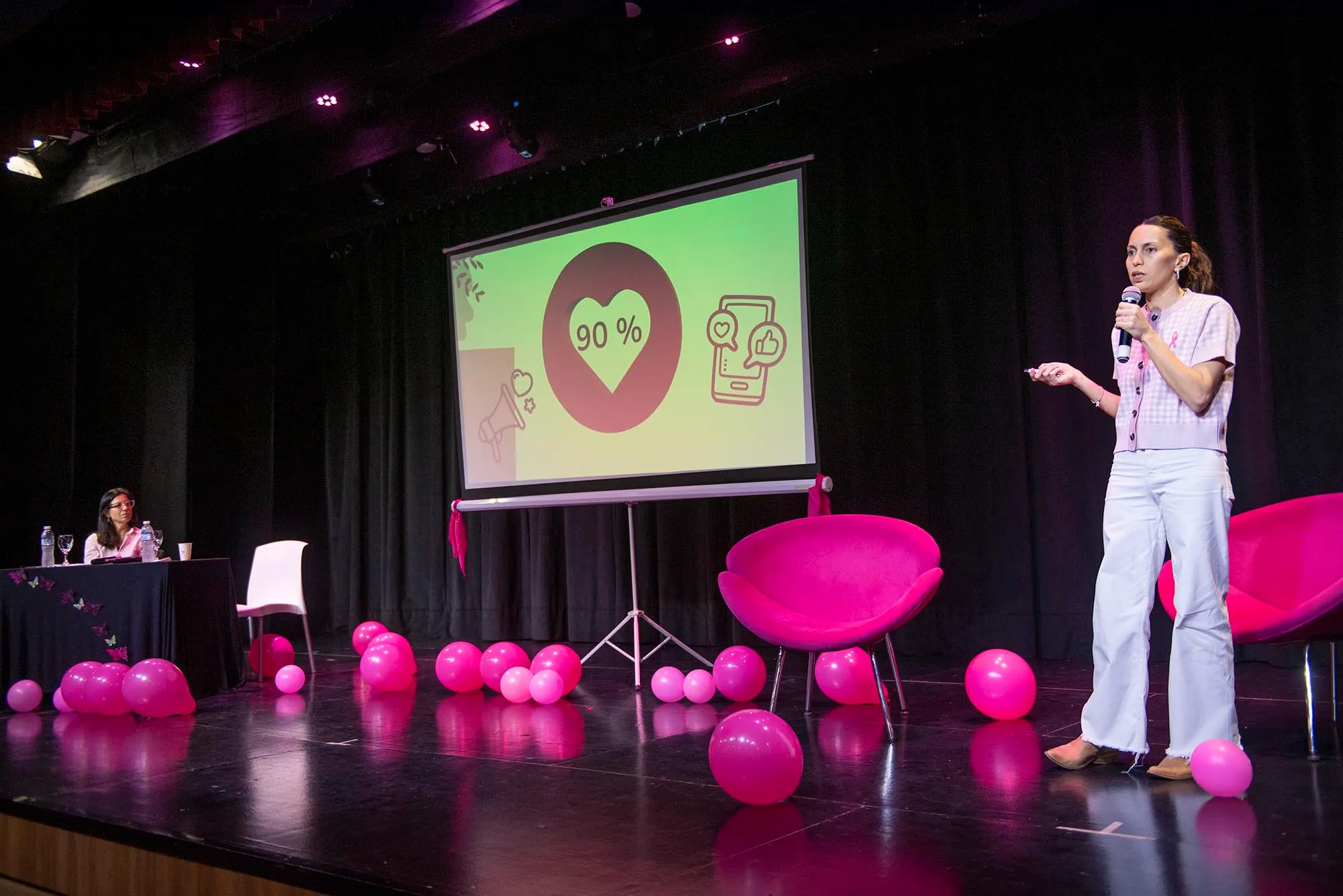 Cáncer de mama: el Municipio de Campana realizó una jornada con pacientes y profesionales de la salud