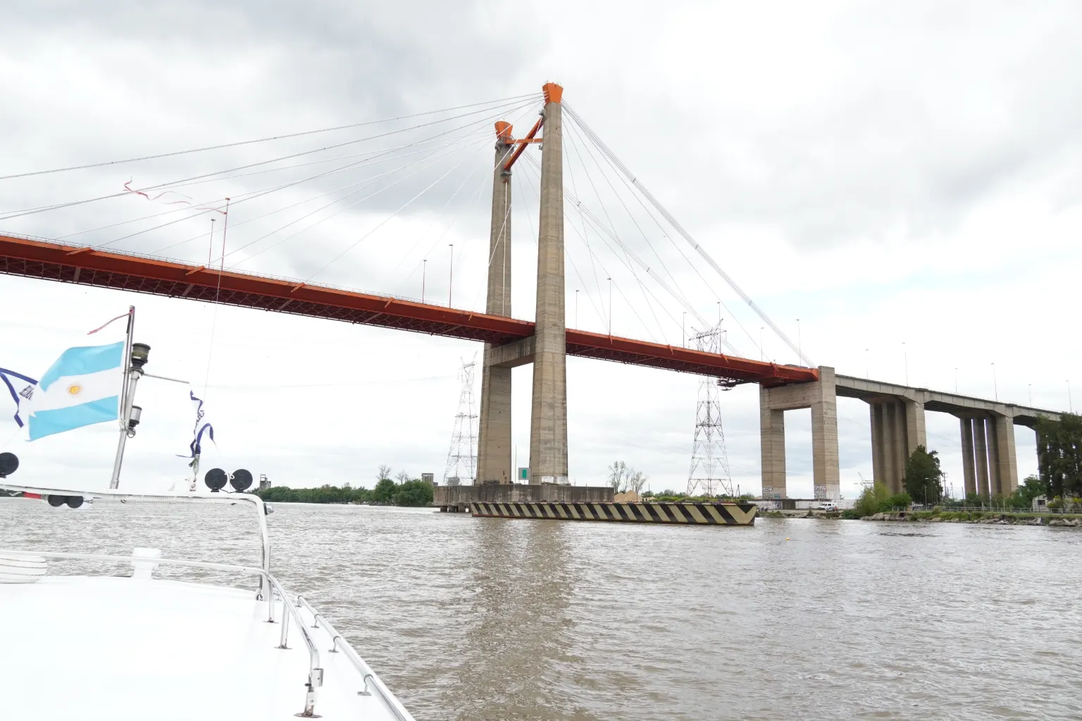 Paseos en lancha por el Delta del Paraná, la nueva propuesta turística que comenzó en Zárate