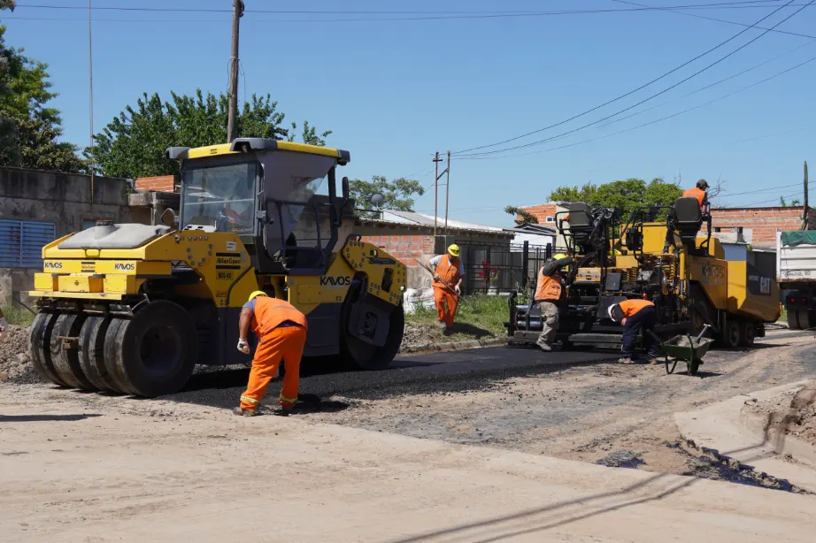 Juana María: Matzkin había escuchado los reclamos de los vecinos y ahora avanzan las obras en Estrada y Calle 20